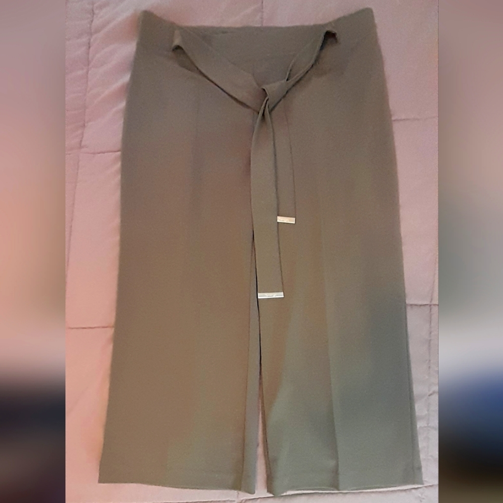 - 👖 - Calvin Klein Culottes Olive Green SIZE Large NWT